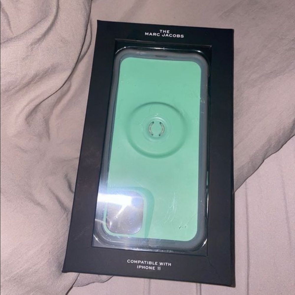 Marc Jacobs 55$ iPhone 11 case brand new in box